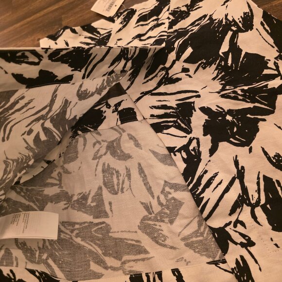 Club Monaco Top Womens XS Black White Floral Linen Blend Shell Blouse NWT - Picture 8 of 11